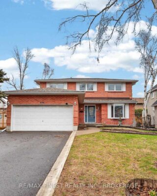 896 Ambleside Crescent, Kingston