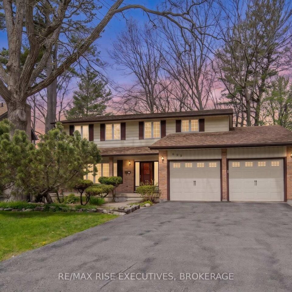 899 Safari Drive, Kingston