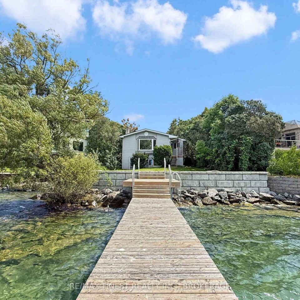 9 Point Crescent, Kingston