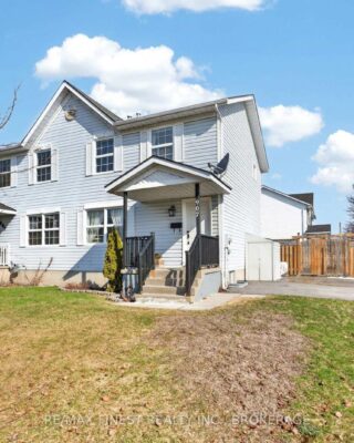 907 Warburton Crescent, Kingston