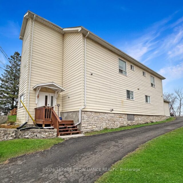 91 St. Lawrence Street E, Madoc