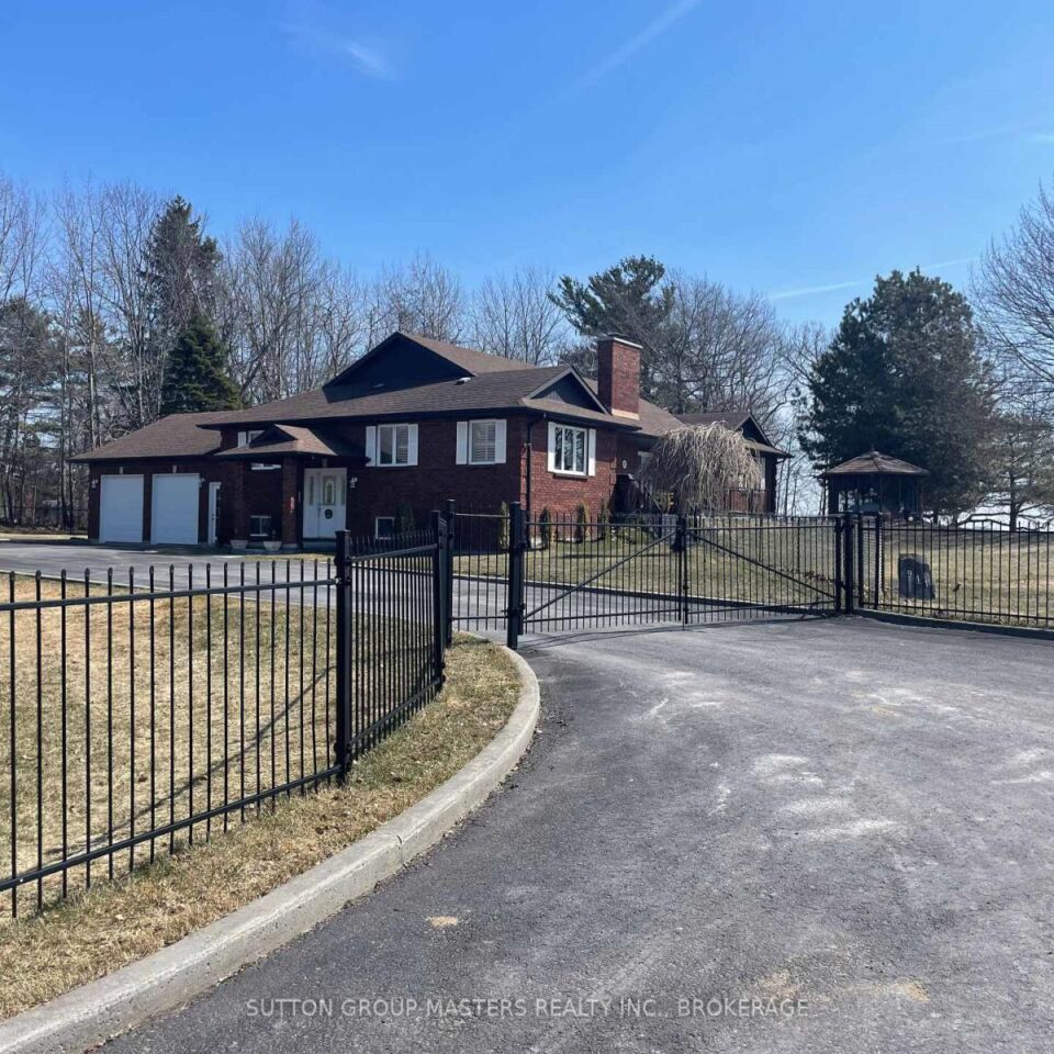 911 School Road, Kingston