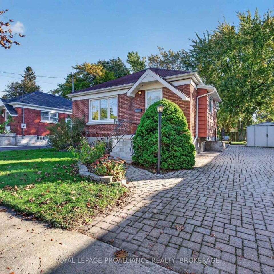 917 Victoria Street, Kingston