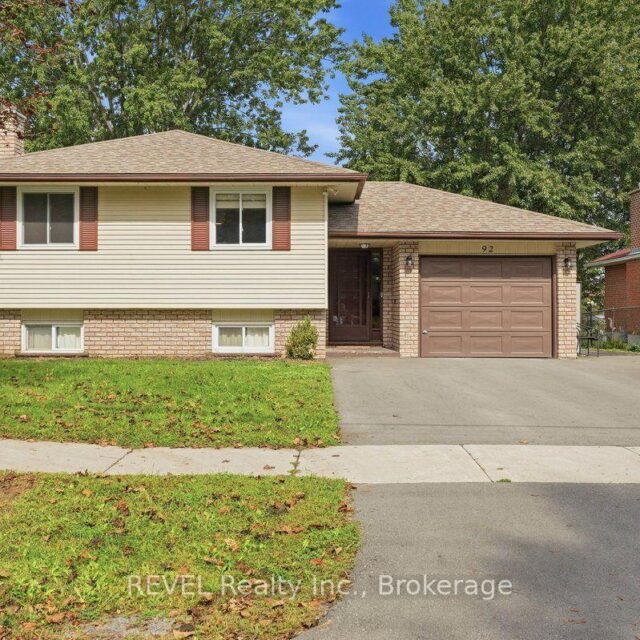 92 Maple Drive, Belleville