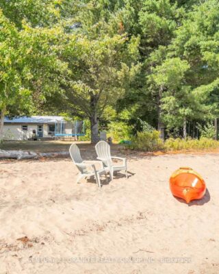920 Papineau Lake Road, Hastings Highlands