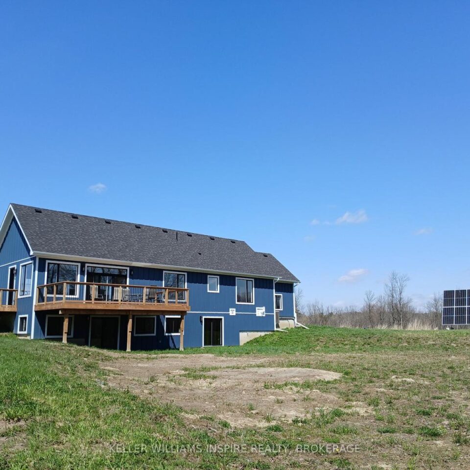 939 Sheffield Lane, Leeds And The Thousand Islands