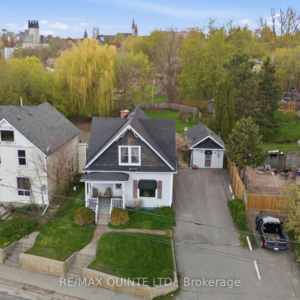 94 Dundas Street E, Belleville