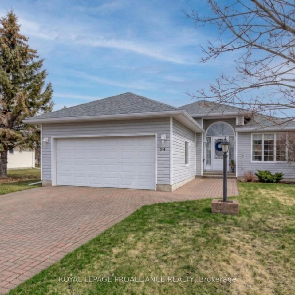 94 Sandbanks Court, Prince Edward County