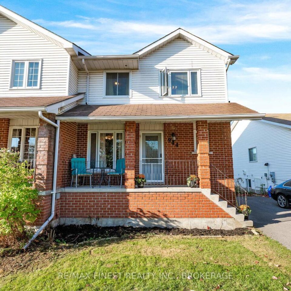 944 Warburton Crescent, Kingston (east Gardiners Rd)