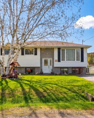 95 Centre Street, Quinte West