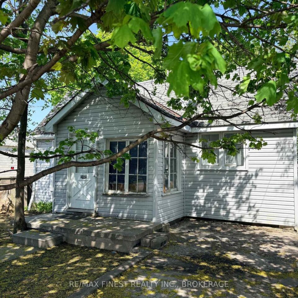 951 Division Street, Kingston