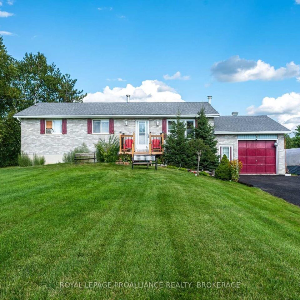 96 Colebrook Road, Stone Mills