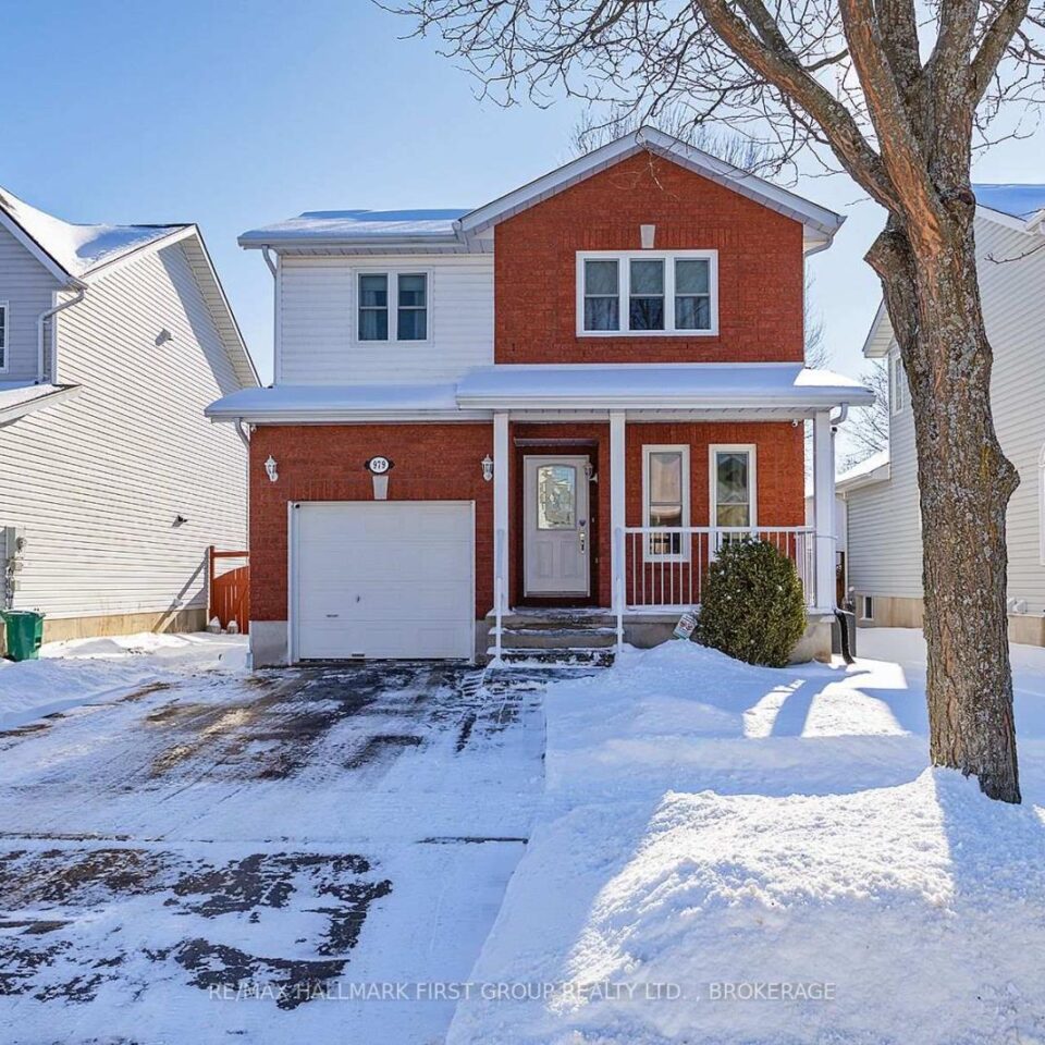 979 Rainbow Crescent, Kingston