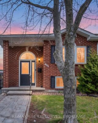 984 Waterbury Crescent, Kingston