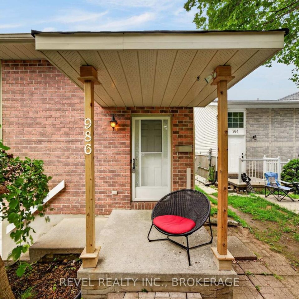 986 Killarney Crescent, Kingston
