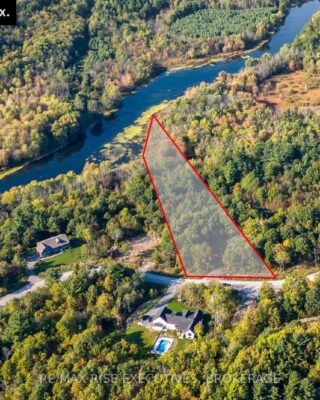 B4 Hetu Road, Front Of Leeds & Seeleys Bay