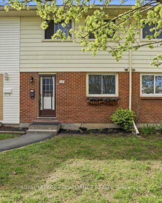 G – 209 North Park Street, Belleville