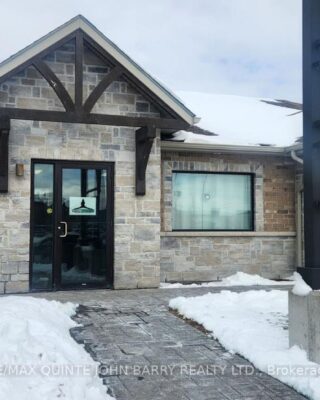 Units 2 & 3 – 56 Middle Street, Quinte West