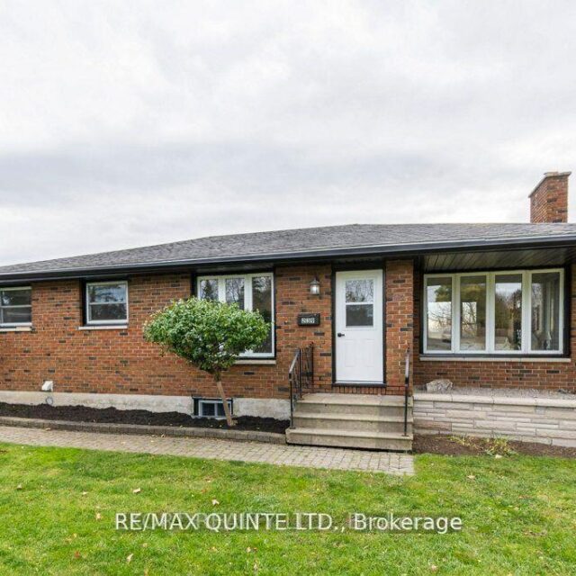Upper – 239 Dundas Street W, Belleville